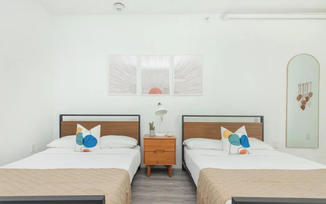 West Deco Boutique Apartments