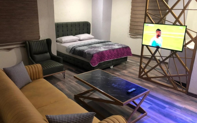 H&M Suit Residence