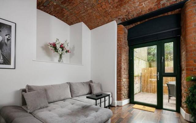 Manchester Warehouse Apartment by Jacksonheim Residences