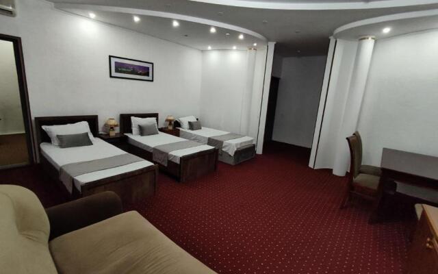 Grand Zamin Hotel