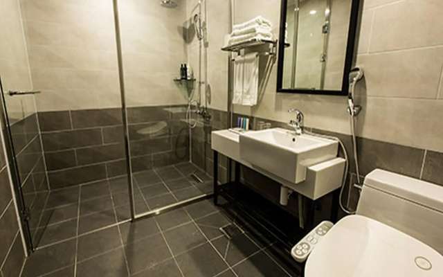 The Pettel Premium Suite