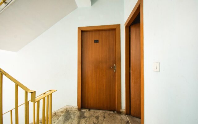 Crown Inn by OYO Rooms