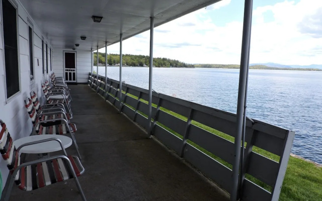 Belknap Point Inn