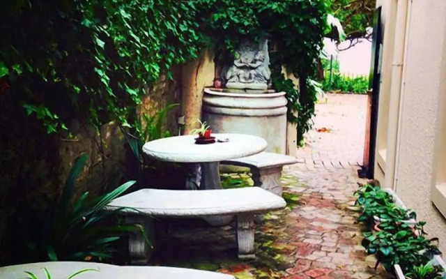Magnolia Place Guest House