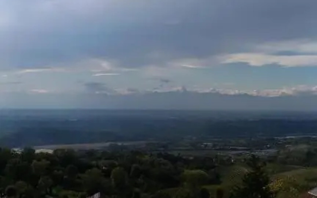 Langhe del Barolo- appartamenti sotto castello di Novello