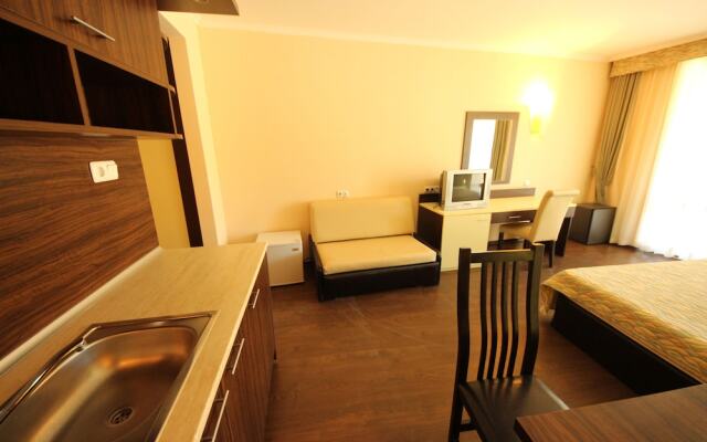 Grand Hotel St.Vlas - Menada Apartments