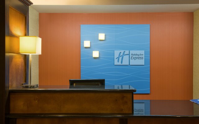 Holiday Inn Express & Suites Wauseon, an IHG Hotel