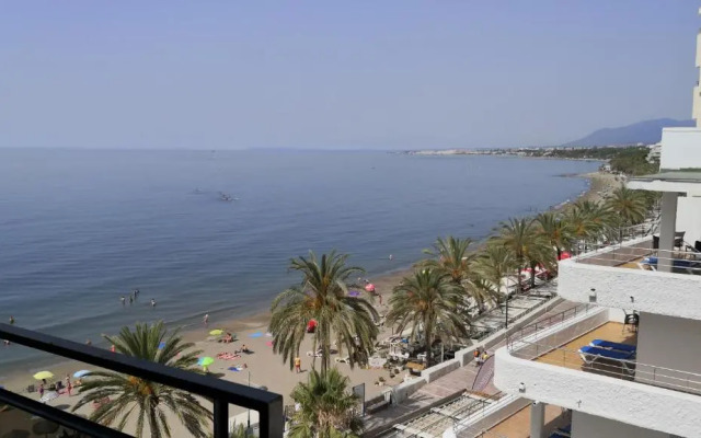 Skol 536C by Completely Marbella