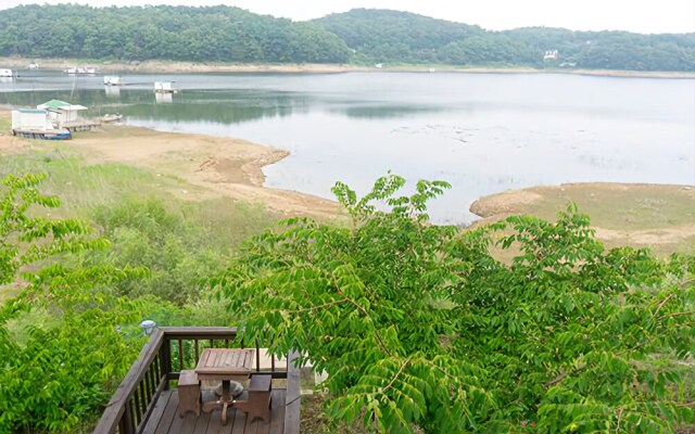 Ganghwa Stream-side for Rest Pension
