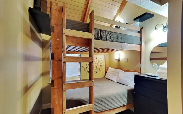 Loft of Luxury by Taylor Made Deep Creek