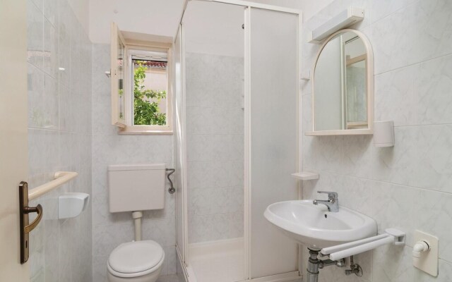 Amazing Apartment in Supetar With 1 Bedrooms and Wifi