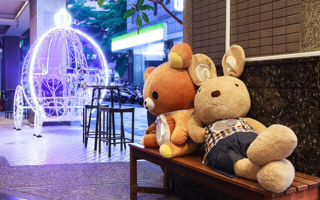 CHECK inn Express Taichung Fengchia