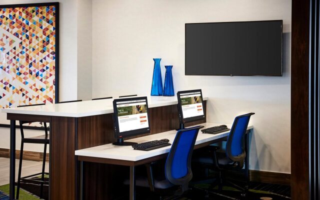 Holiday Inn Express and Suites Brantford by IHG