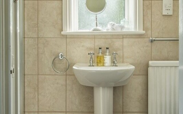 Harwood House B&B