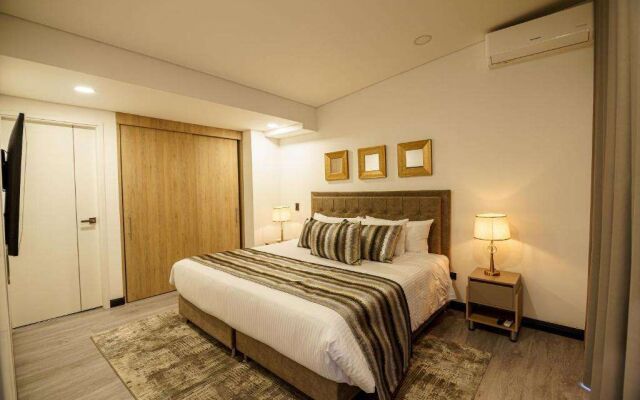 First Class Hotel