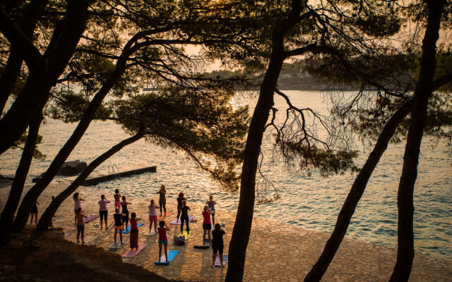 Fontana Bayside Park