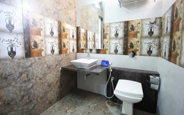 OYO Premium Home Guard Chowk Dwarka