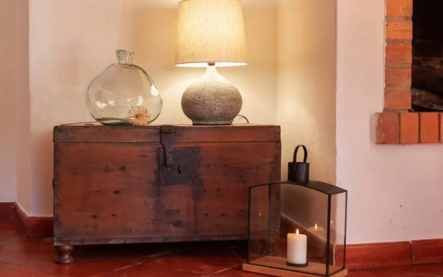 Pine Tree House in Azeit o