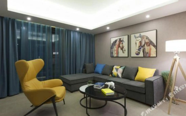 Tuyue Art Hotel（Sunshine 100 Wanda Plaza）