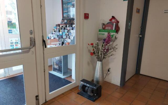 Brit Hotel Bosquet