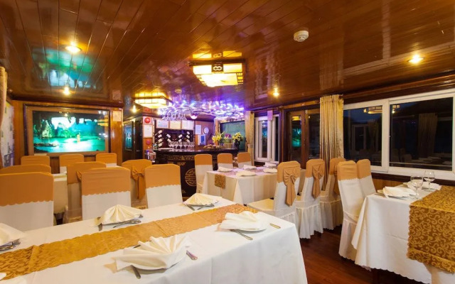 Golden Star Cruise