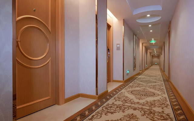 Vienna International Hotel (Guangzhou Baiyun Airport North Station Store)