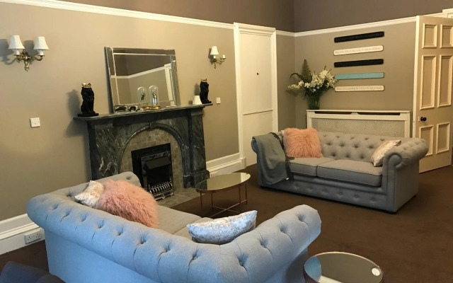 Fernlea spacious apartment