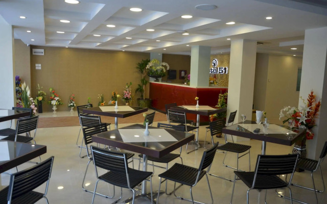 Hotel 51