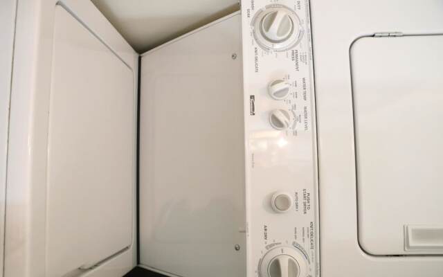 Jamaica Royale 002 - 1 Br Condo