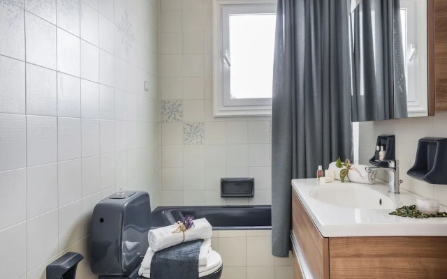 Malibu Studios & Apartments