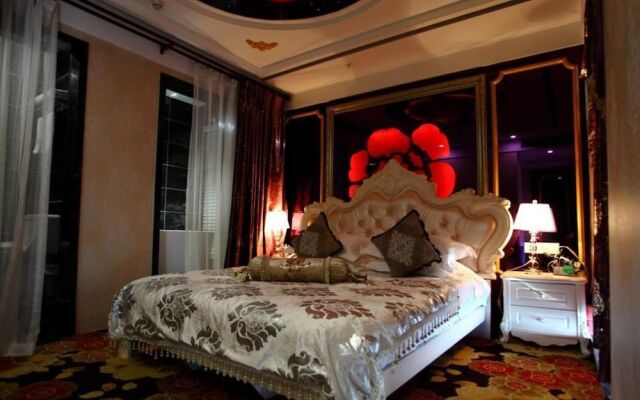 Wuhan U and I Theme Hotel
