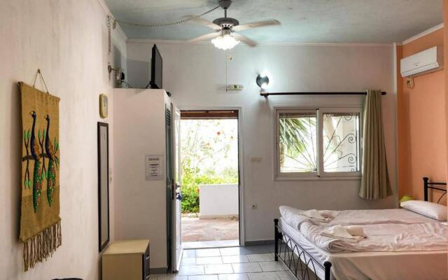 Snug Apartment in Mpenitses With Shared Pool