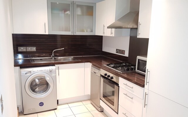 2 Bed 2 Bath City View Apartment