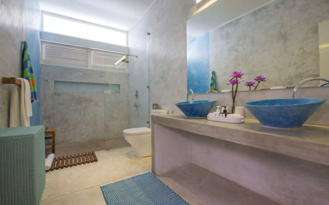 Sri Sharavi Beach Villas & Spa