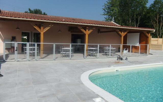 Camping La Croix Badeau - Chalet