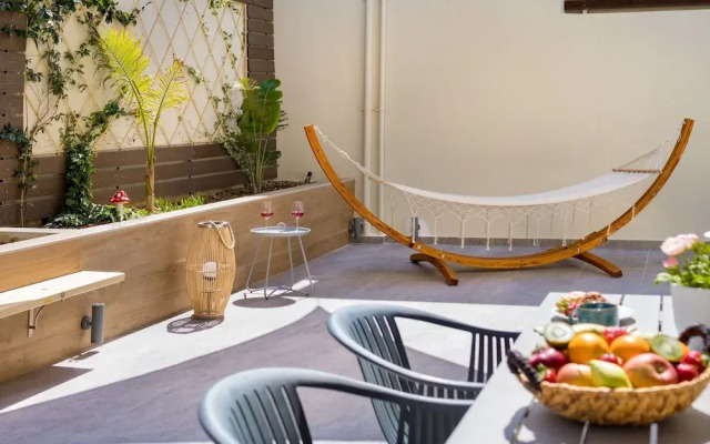 E & G Relax Homes