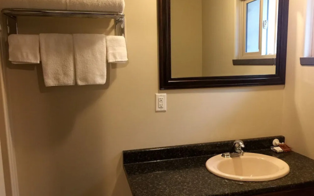 The Hitching Post Motel