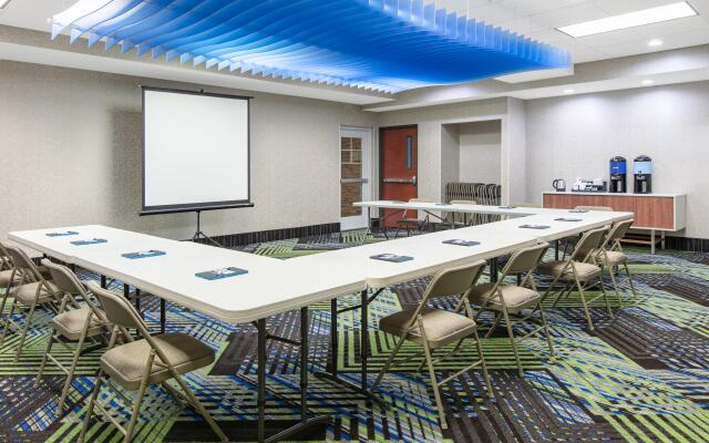 Holiday Inn Express Hotel & Suites Seaside-Convention Center by IHG