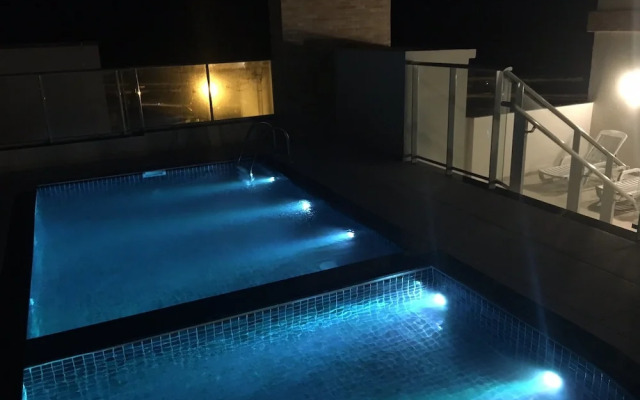 Ingleses Apart Hotel