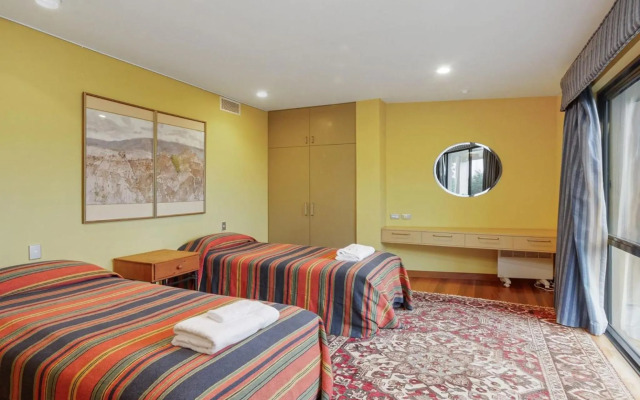 NUMBER NINE Gerroa 4pm check out Sundays