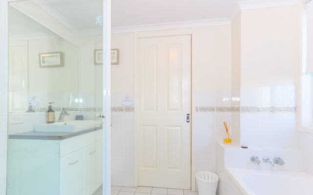 Triton Shores Holiday Apartment