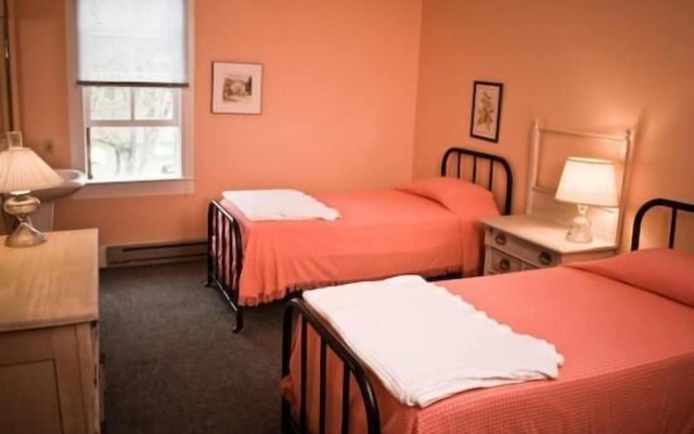 Fountain Point Resort