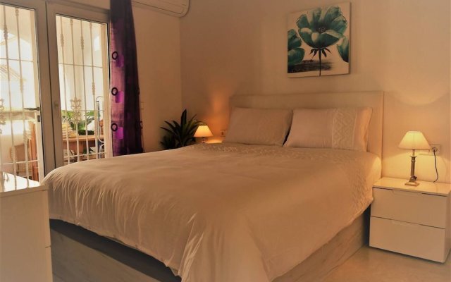 Beautiful 2 Bed Apartment In Villamartin