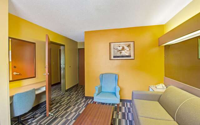 Microtel Inn & Suites by Wyndham Gatlinburg