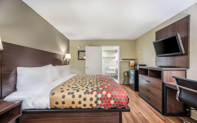 Econo Lodge Inn & Suites Huntsville University Area