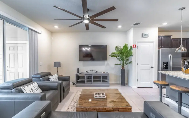 4014 Windsor Island