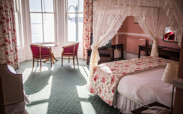 The Queens Hotel