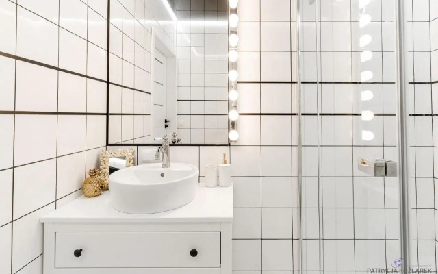 Apartament Black