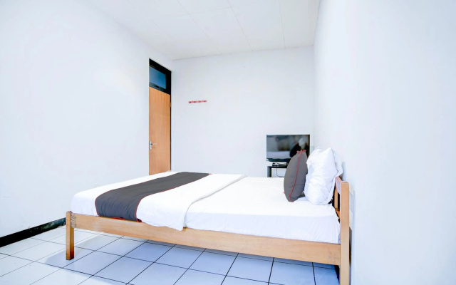 SPOT ON 3940 Villa Gunung Agape – Guest Rooms – Cipanas