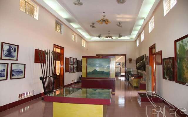 Y Linh Hotel